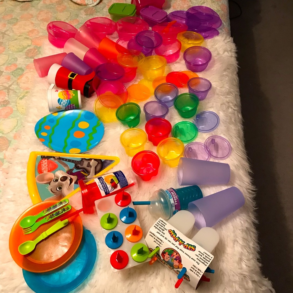 HUGE Lot of random kids plastic storage containers plates, cups, Popsicle makers